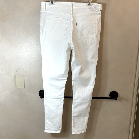 Levi’s 721 High Rise Skinny White Jeans. Size 32 - Picture 2 of 2